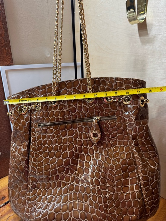 Innue made Italy genuine Leather Brown Tote large with Gold Chain Handles - Picture 10 of 16